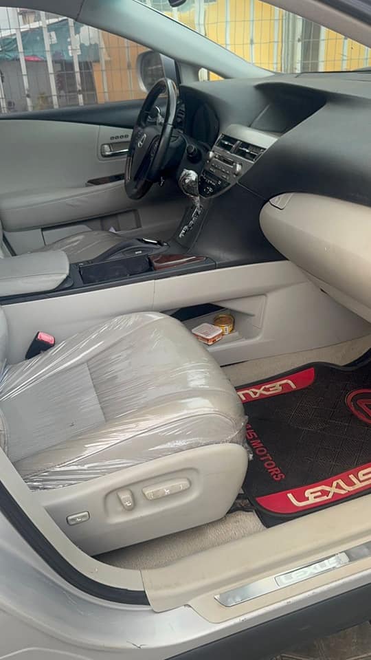 A picture of Rx350 2012