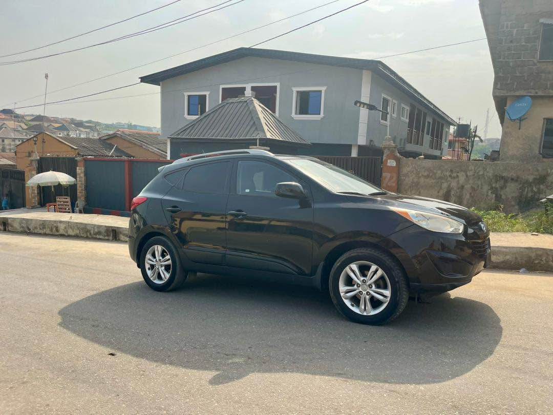 A picture of Hyundia Tucson 2012 reg