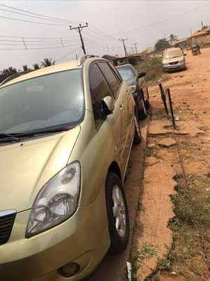 A picture of Clean Nigerian Used Toyota Corolla Verso First body Fabric interior