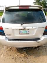 A picture of TOYOTA HIGHLANDER 2005