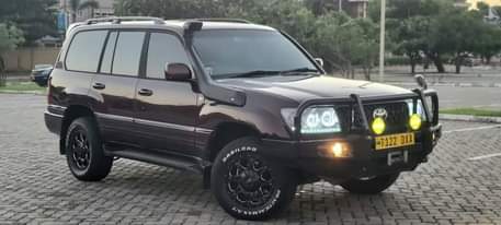 A picture of TOYOTA LAND CRUISEZER