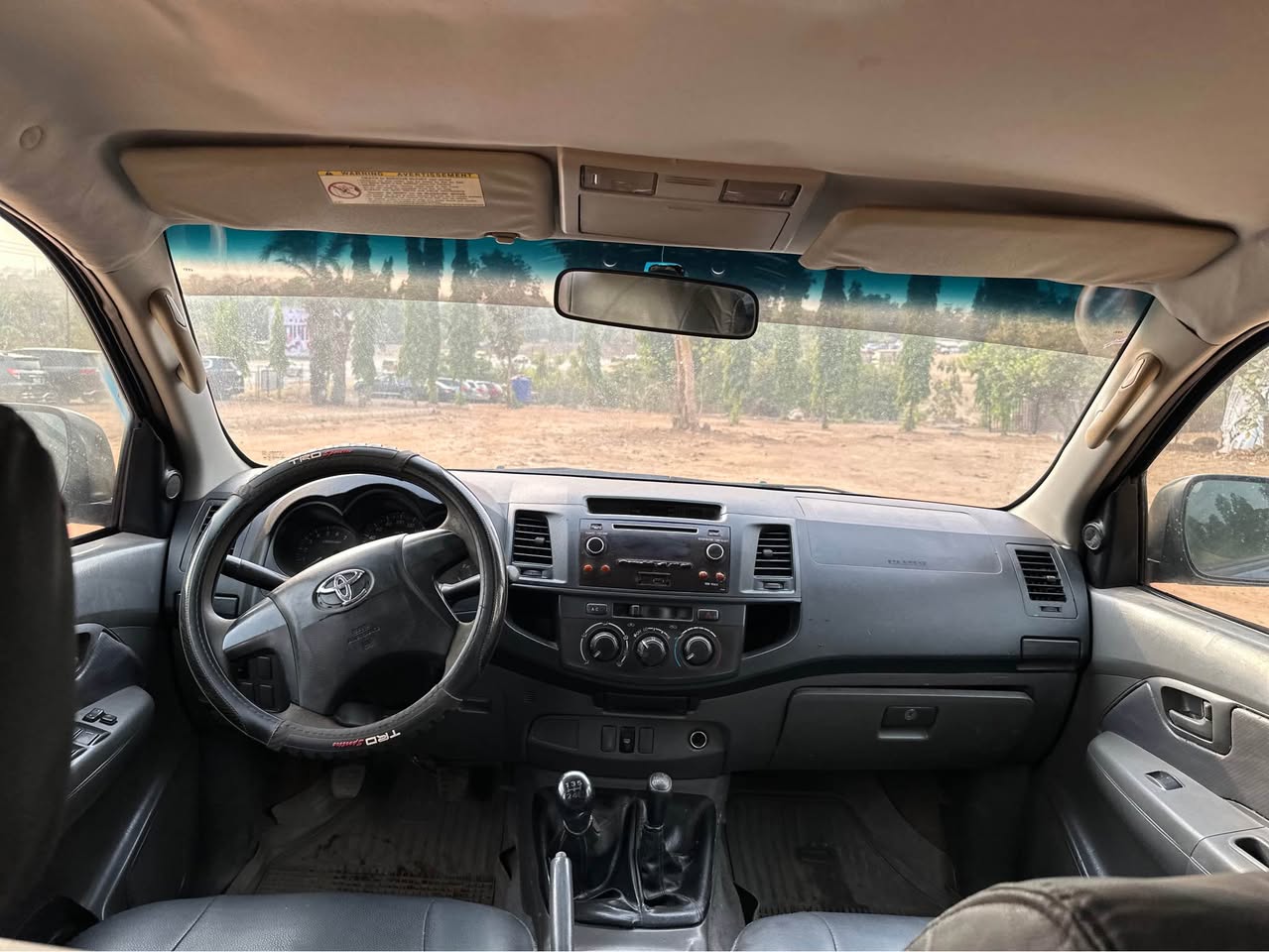 A picture of TOYOTA HILUX 4X4 2013