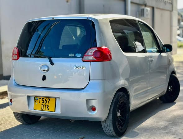A picture of TOYOTA PORTE 0714058883