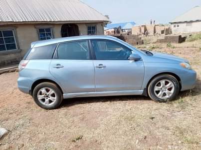 A picture of Toyota matrix 06 is available with good condition engine and