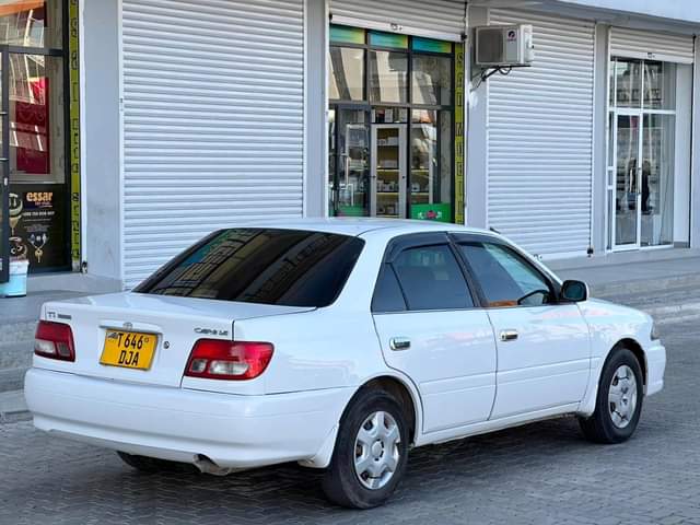 A picture of Toyota carina Ti DJA Mwaka 2001 CC 1490 Android Screen