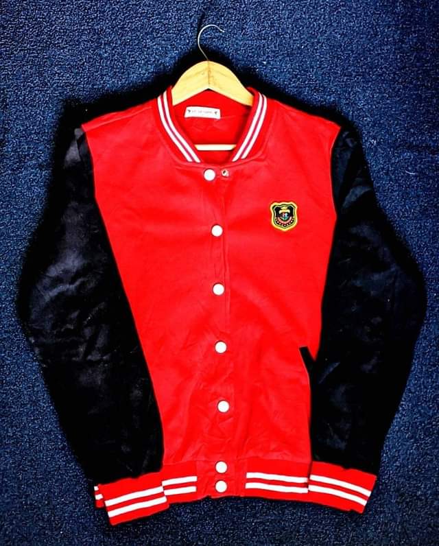 A picture of College jacket six batan