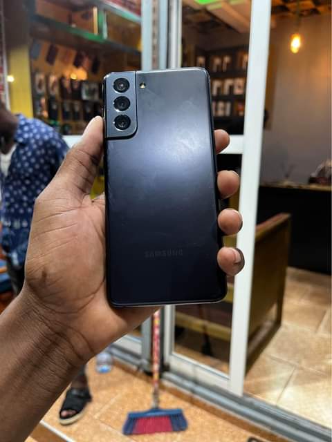 A picture of Samsung galaxy s21 5G