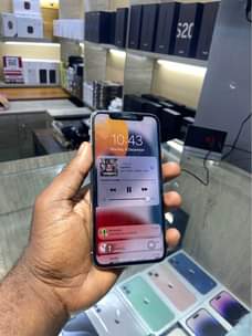 A picture of iPhone X Storage 256 Gb TT Face ID Bh 100