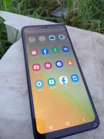 A picture of Samsung a04s