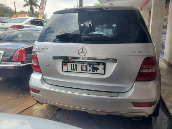 A picture of Mercedes Benz 4matic 2009 model 53m negotiable