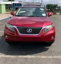 A picture of Lexus Rx 350 for sell at the rate of 4