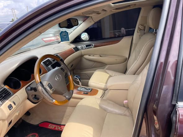 A picture of 2006 Lexus ES330