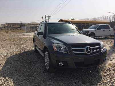 A picture of 2010 Mecedes Glk Full option