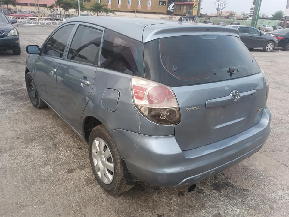 A picture of Toyota Matrix 2004 model. Call or chat 08180496901
