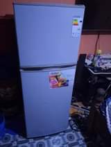 A picture of Nauza fridge nzuri Samsung offer Lak 290k