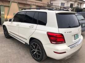 A picture of Mercedes Benz GLK 350