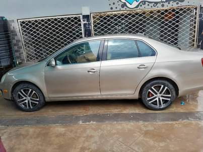 A picture of Volkswagen jetta 2.5 engine car for sale