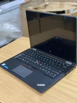 A picture of LENOVO THINKPAD X260 YOGA