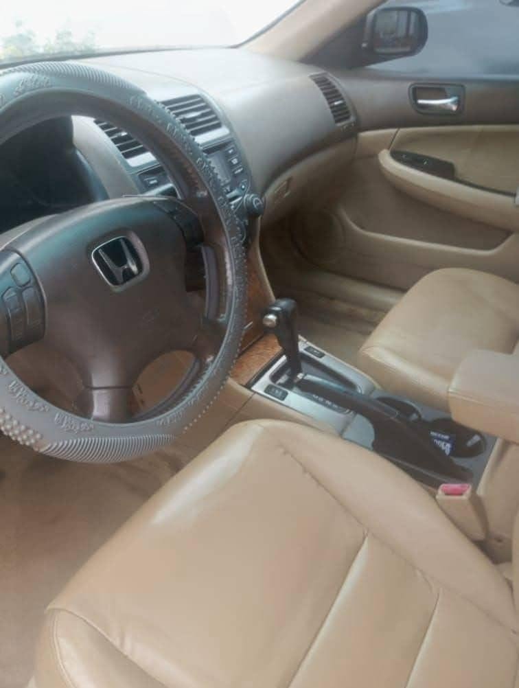 A picture of 2004 Honda Accord