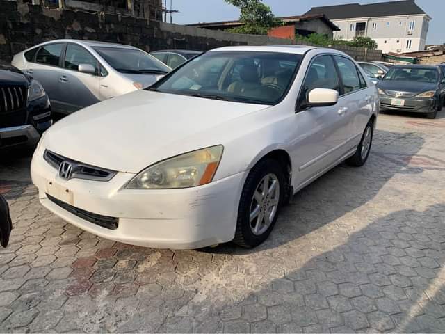 A picture of Honda Accord 2006 v6