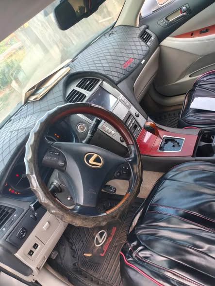 A picture of Distress distress alert Lexus Es 350 Available for sale ac