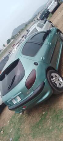 A picture of Peugeot 206 Manual