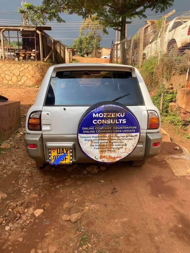 A picture of Toyota rav4 15m