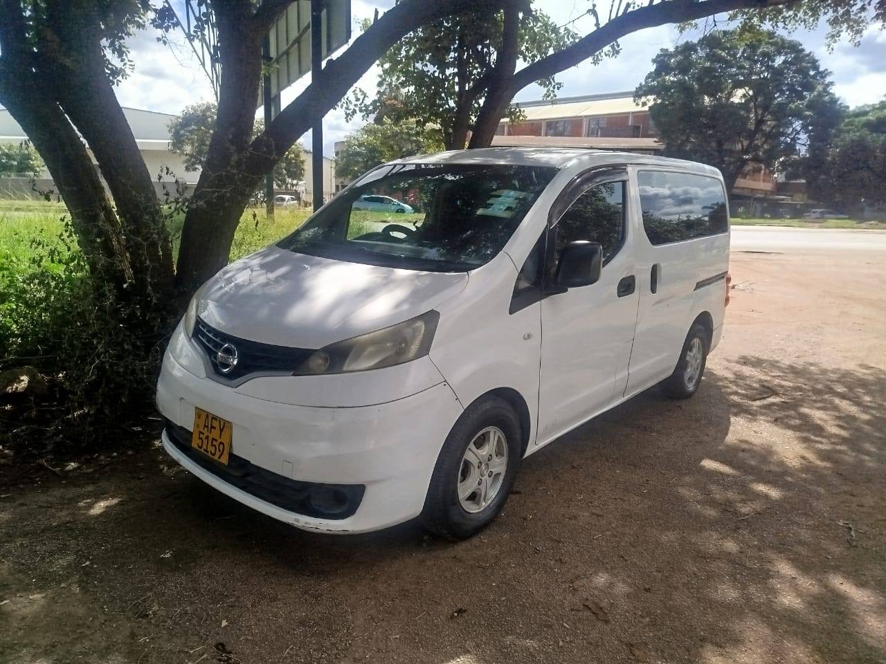 nissan nv200
