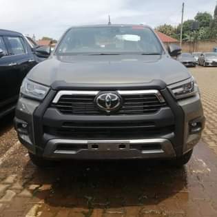 used toyota hilux