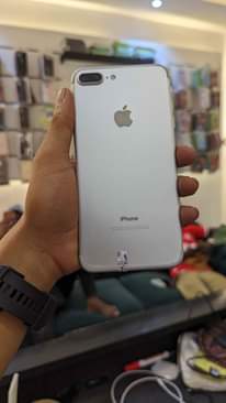 A picture of iPhone 7 kwa 260 000