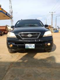 A picture of Kia sorento 06