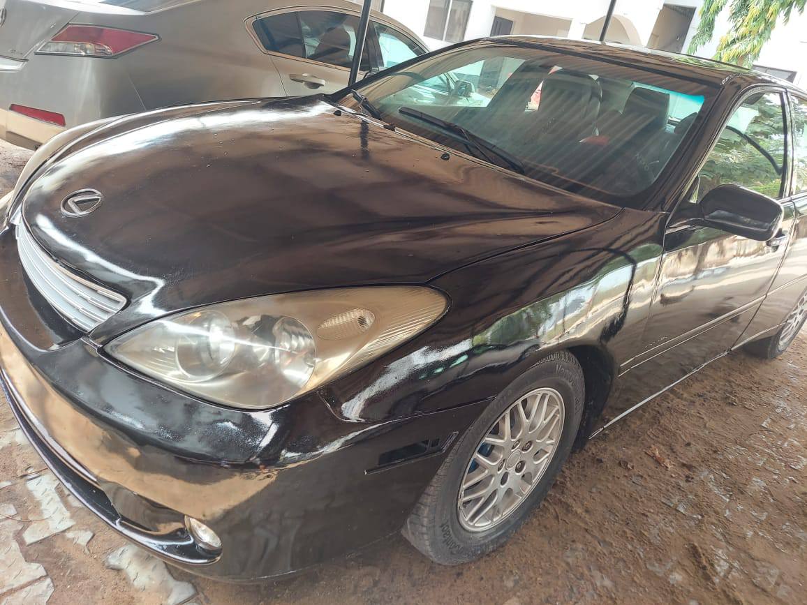 A picture of Registered Lexus ES330 2004