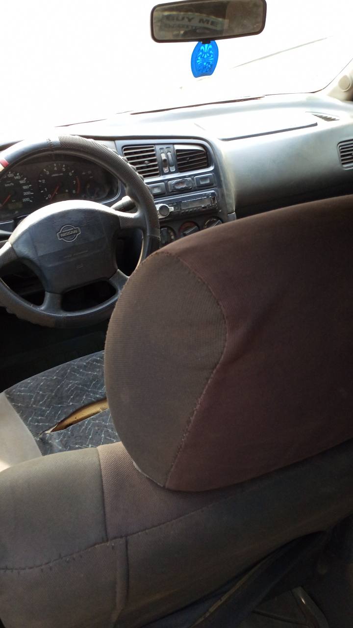 A picture of Nissan premier