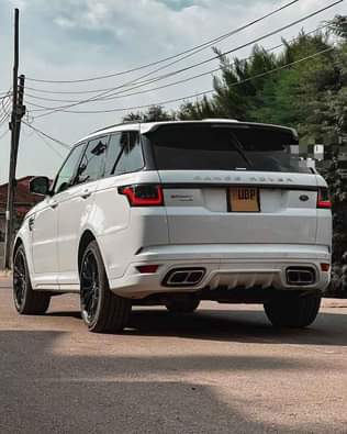 A picture of RangerRover...Petrol...0780260939
