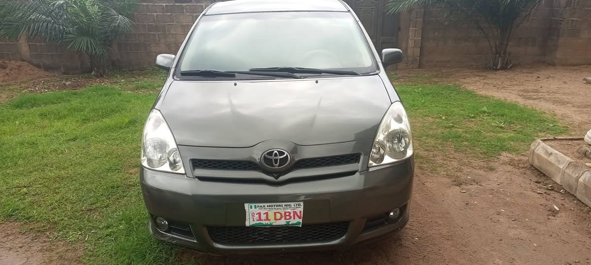 A picture of Toyota Verso