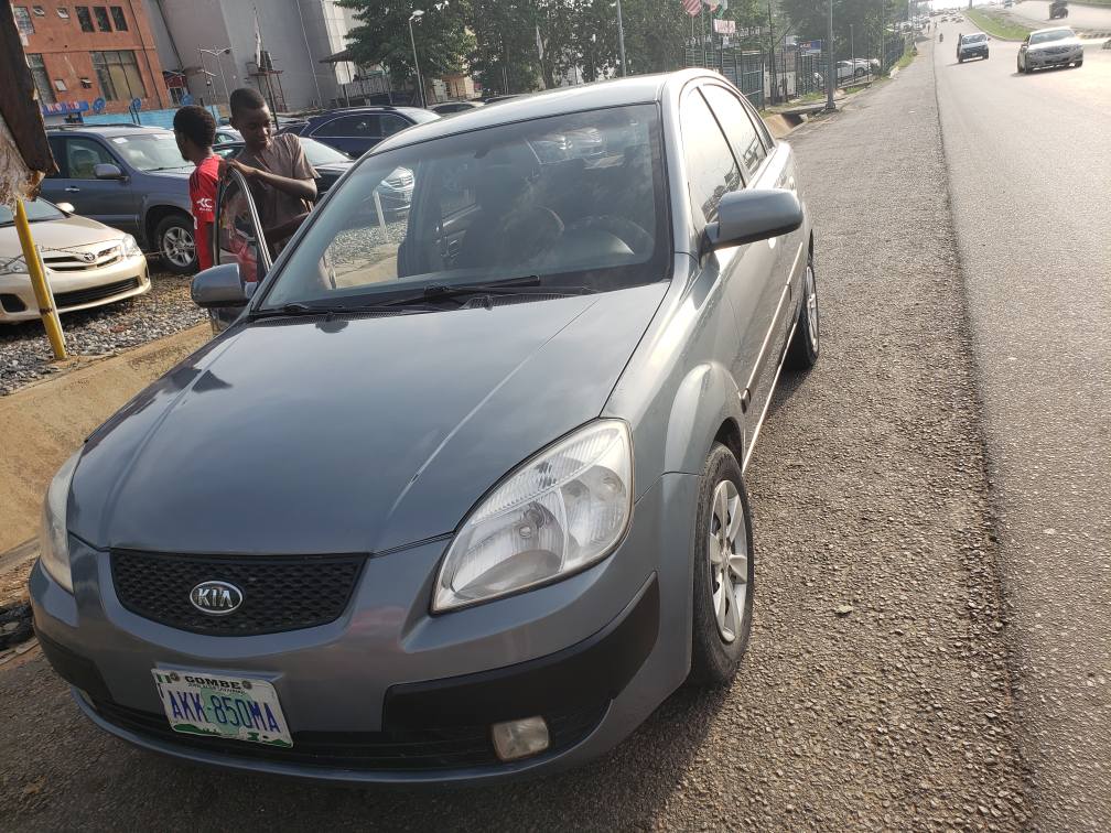 A picture of Kia Rio everything is working perfectly