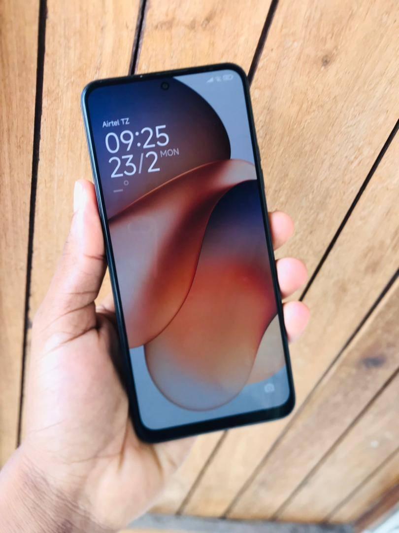 A picture of Redmi note 12 GB 128