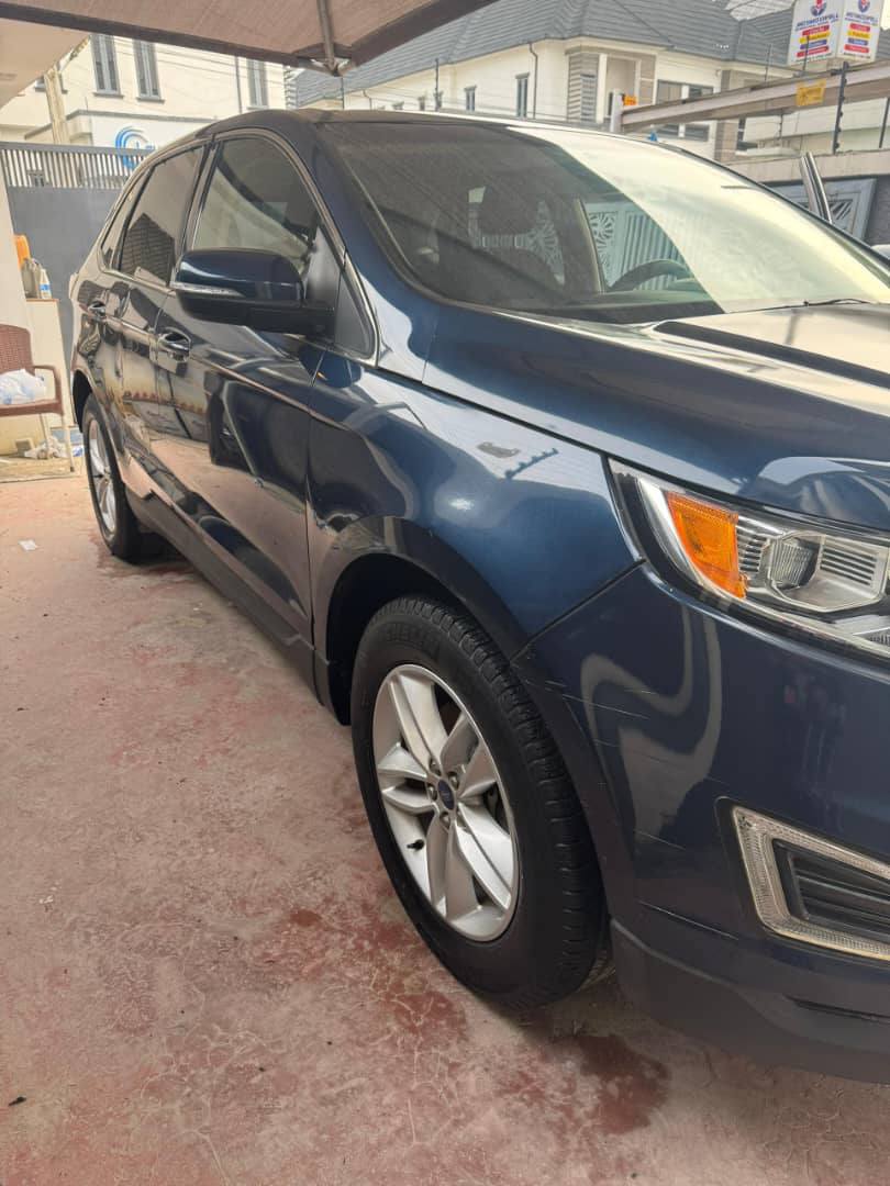 A picture of FORD EDGE 2017