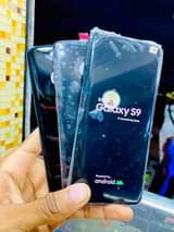 A picture of SAMSUNG GALAXY S9 CLEAN USED FROM DUBAI OFA OFA OFA