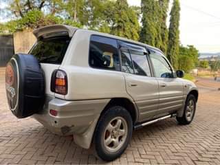 A picture of RAV4 FOR SALE. CALL 0701057114 0761990442.