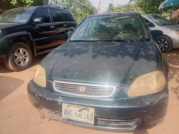 A picture of Honda civic 1998