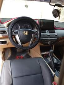 A picture of 2010 Honda accord 4 plugs