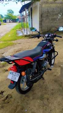 A picture of Tvs HLX 125