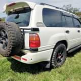 A picture of Land cruise milion 18 Ipo mwanza Petrol Full ac 0784857610