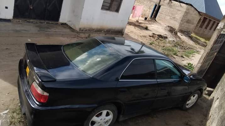 A picture of Toyota cheser Ml 2 8 Full a c Gali imekaza