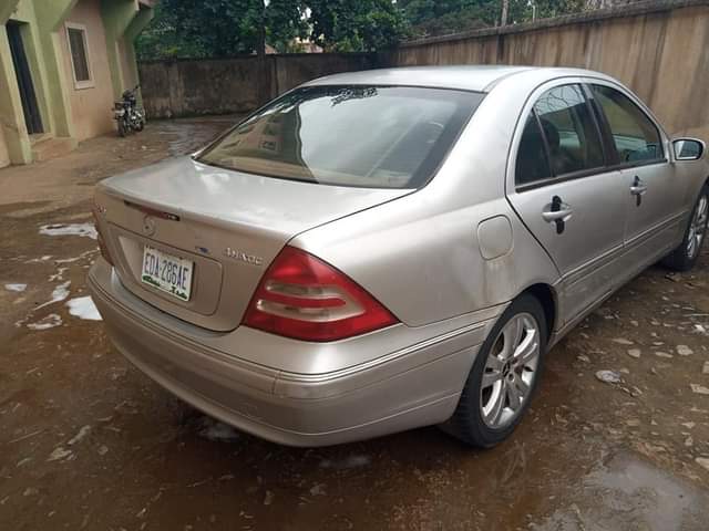 A picture of C320 Mercedes Benz