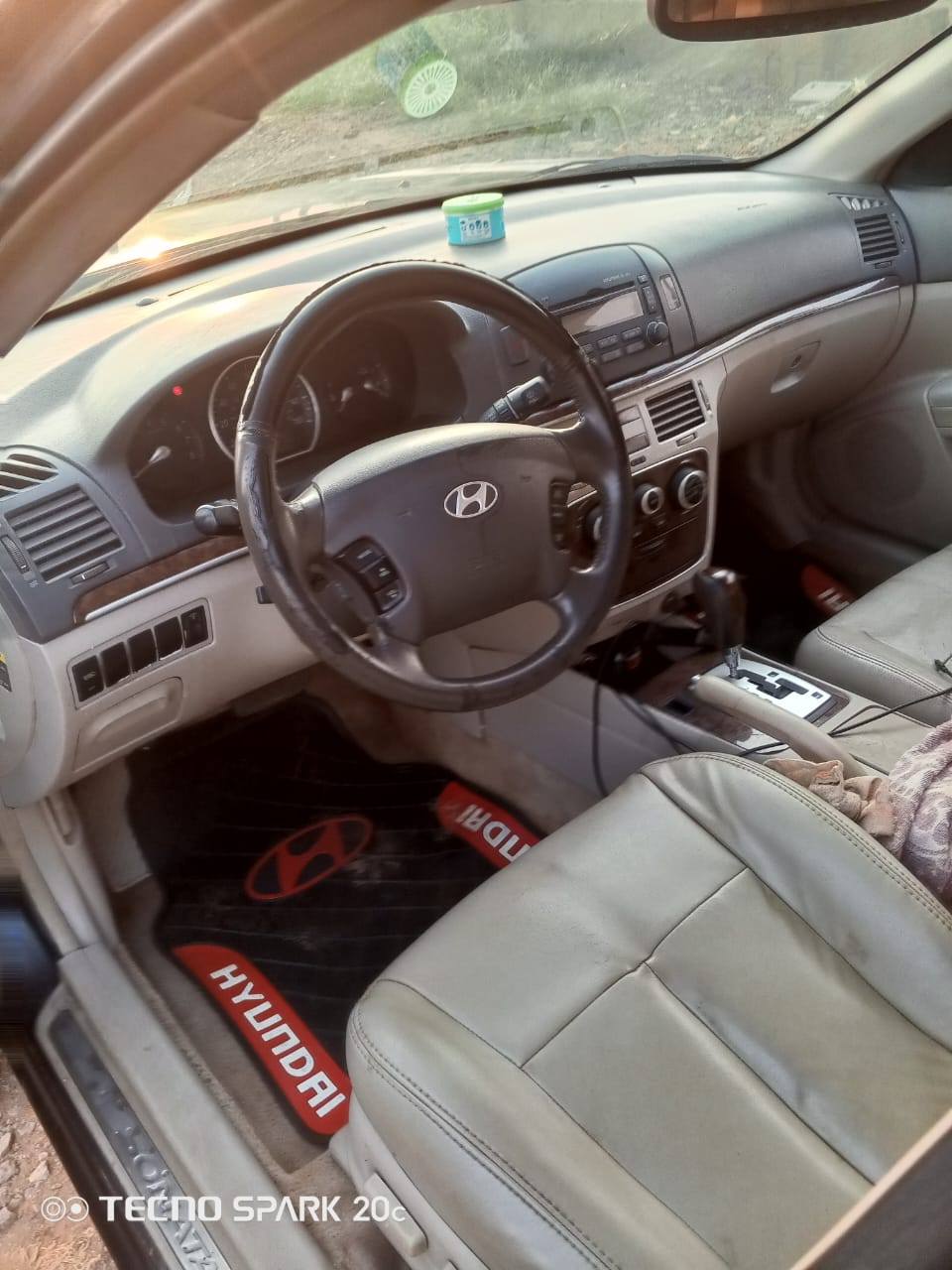 A picture of Hyundai Sonata 2006