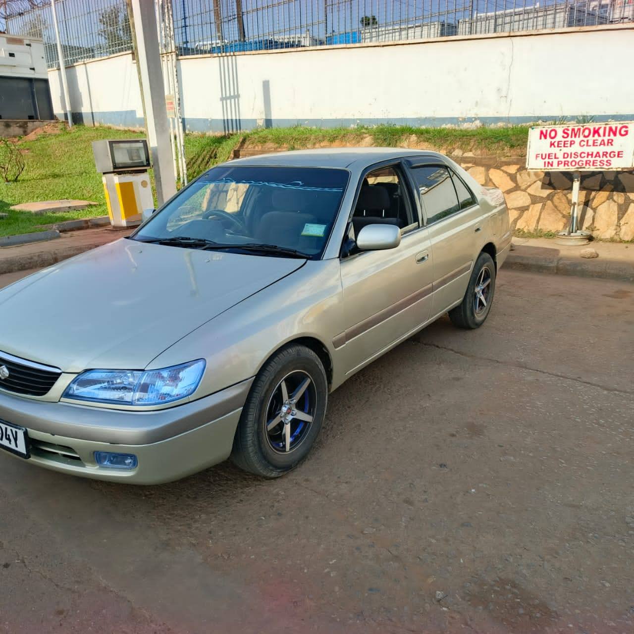 A picture of Toyota corona