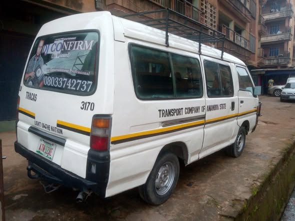 A picture of 2010 Mitsubishi l300 bus
