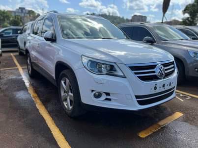A picture of 2011 Volkswagen Tiguan